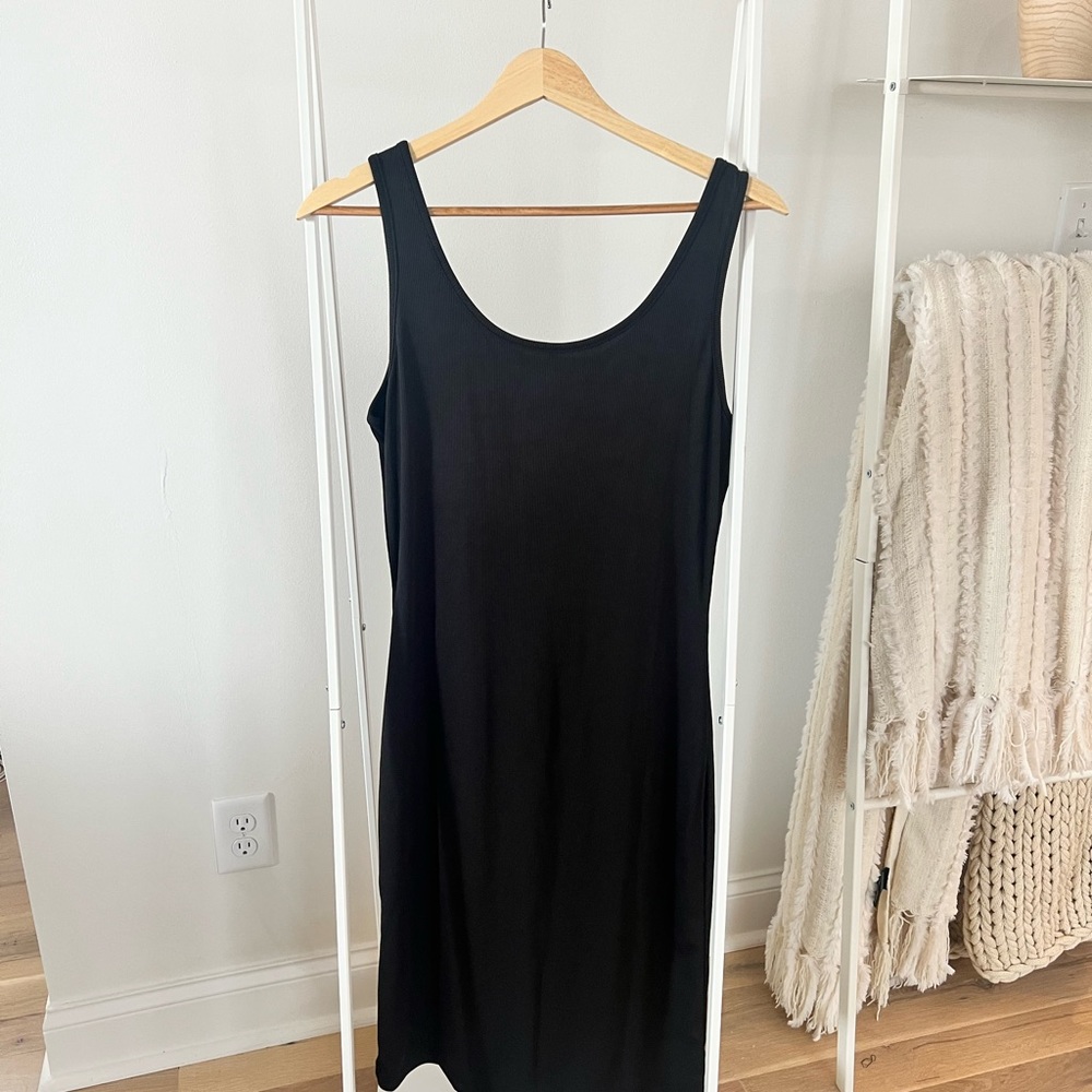 Black Ribbed Midi Dress - Picture 2 of 3